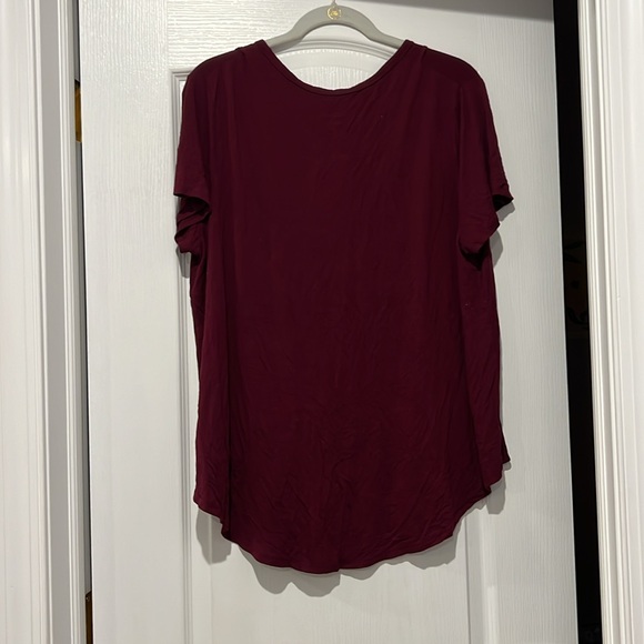 Maroon short sleeve shirt - Picture 2 of 3